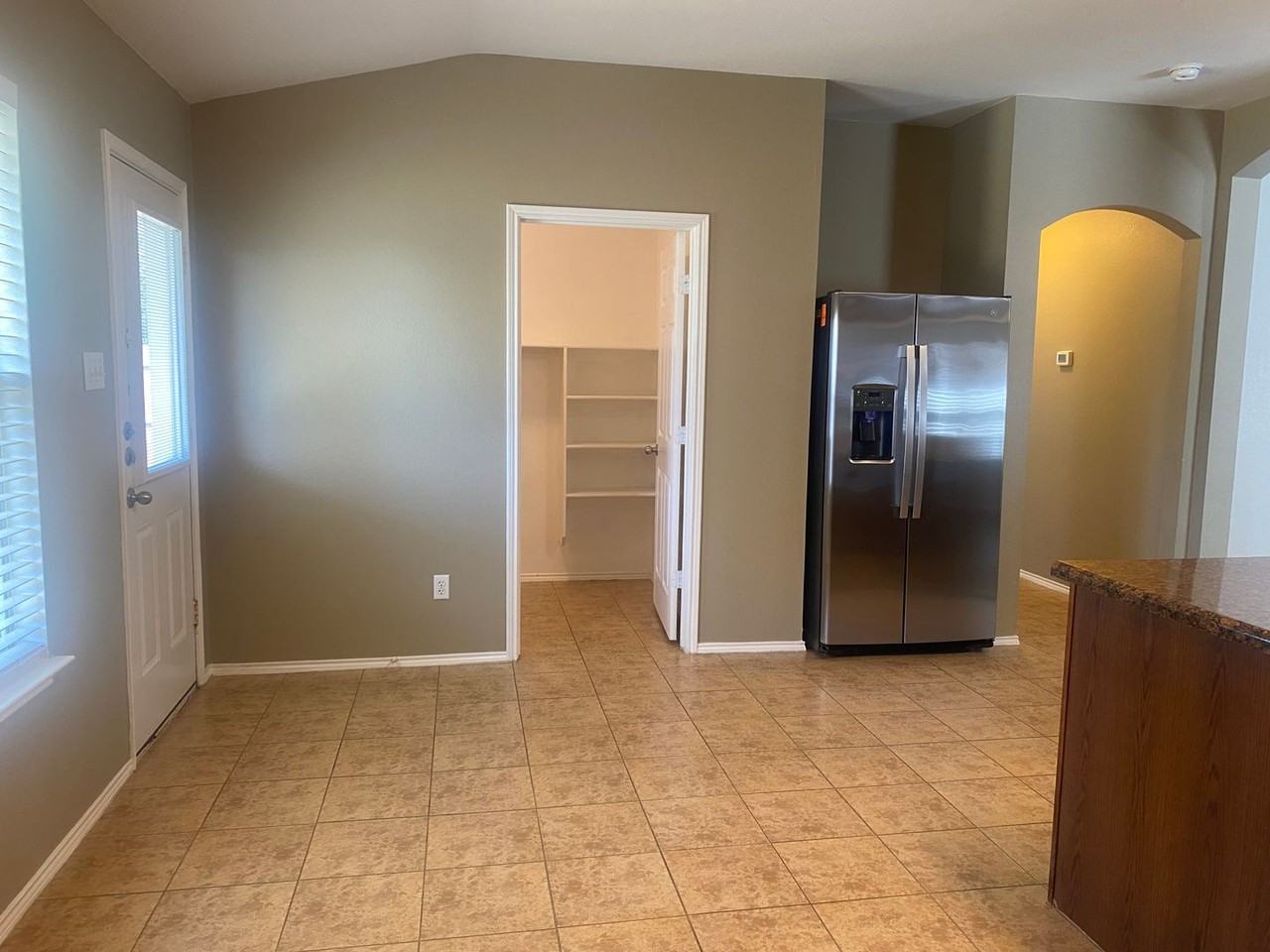 724 Starlight Drive - Photo 7 of 20