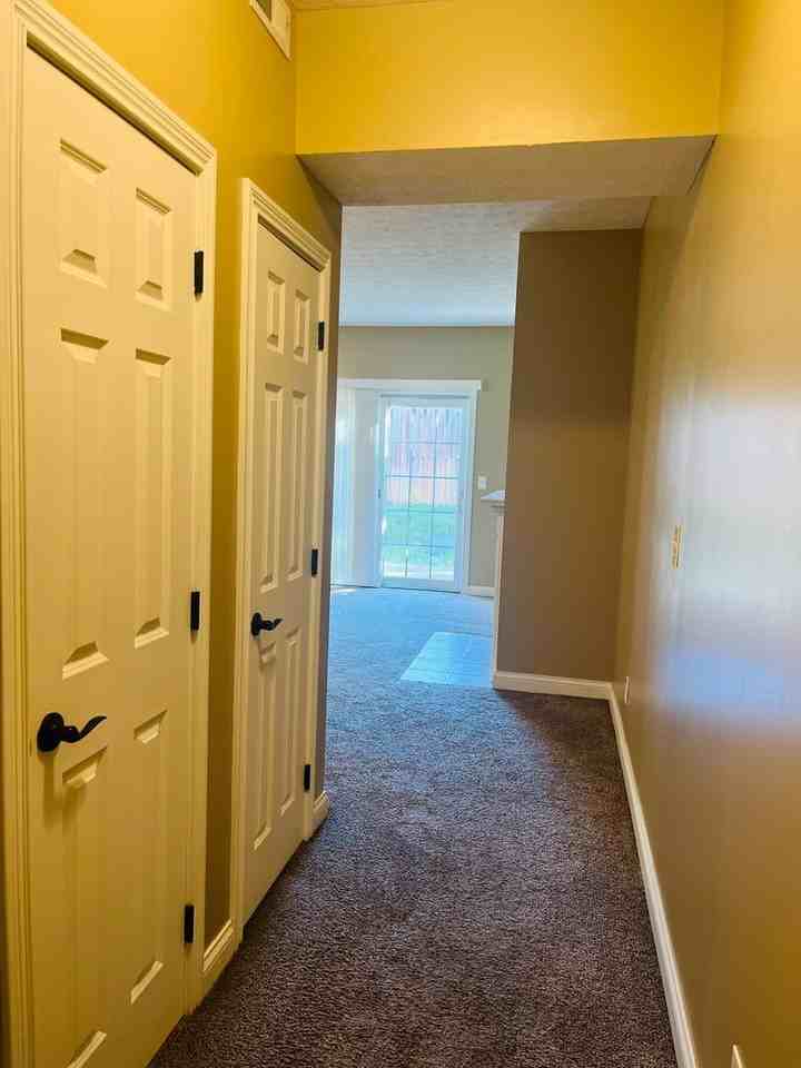 807 E Main St - Photo 3 of 20