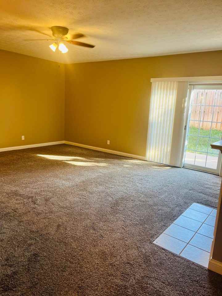 807 E Main St - Photo 5 of 20