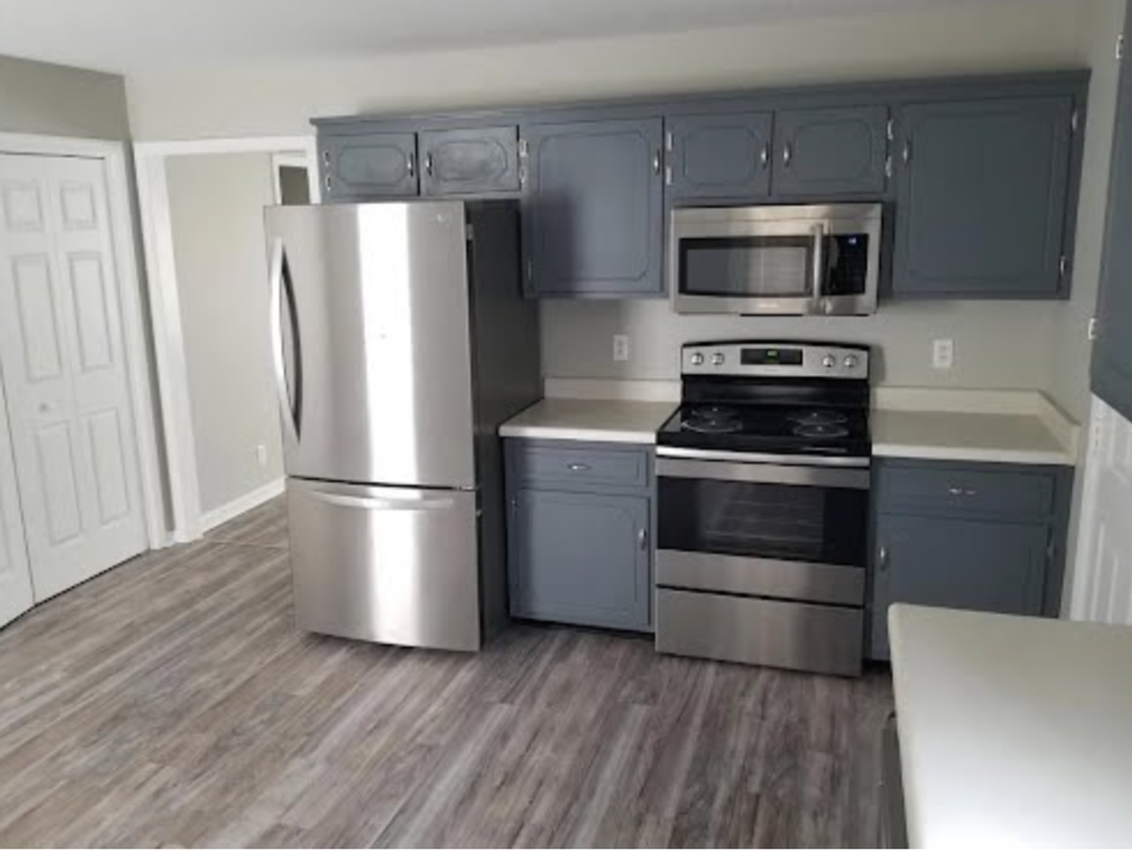 1916 Bridgewater Dr - Photo 3 of 14