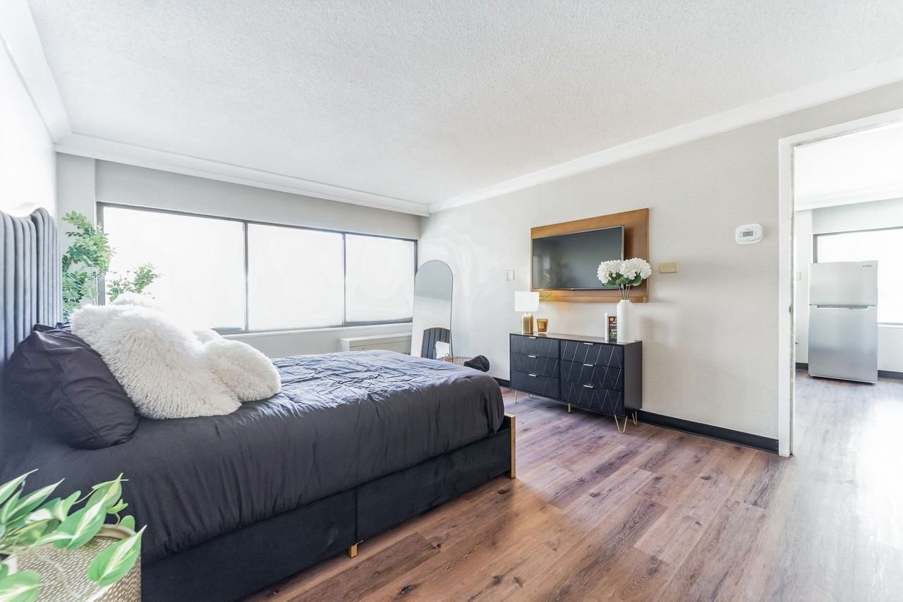 Vivo Living Baltimore - Photo 6 of 12