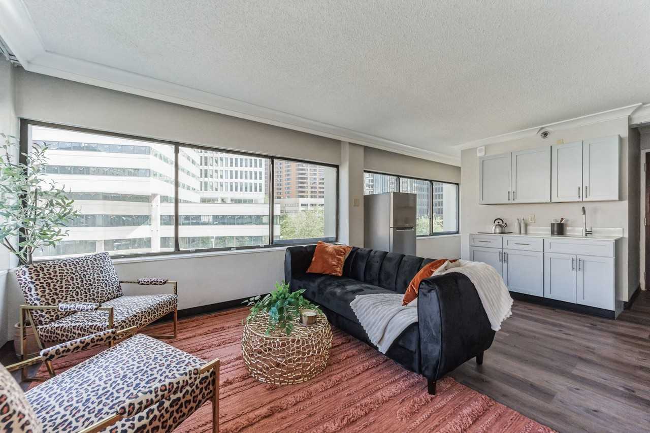 Vivo Living Baltimore - Photo 7 of 12