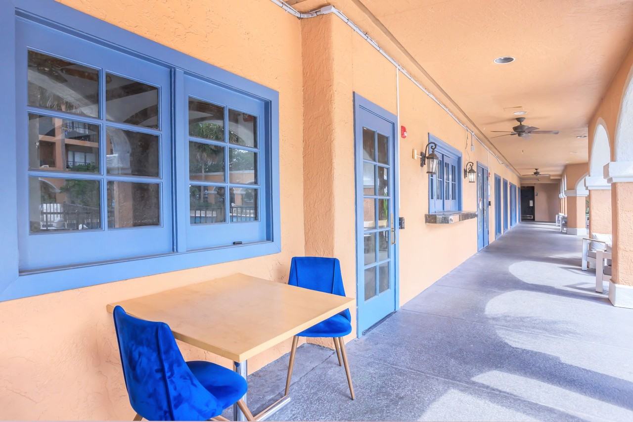 Flats at Vine Street - Photo 7 of 30