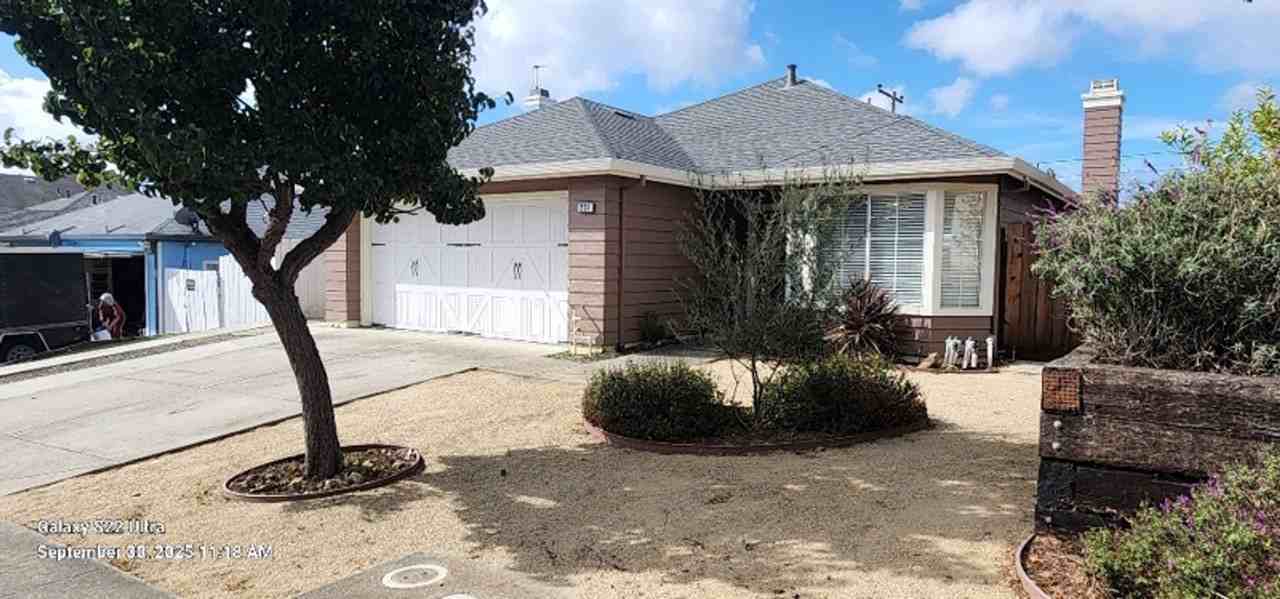 237 Souza Way - Photo 2 of 31