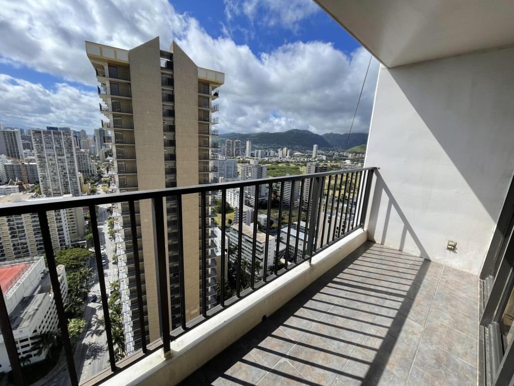 201 Ohua Ave - Photo 4 of 13