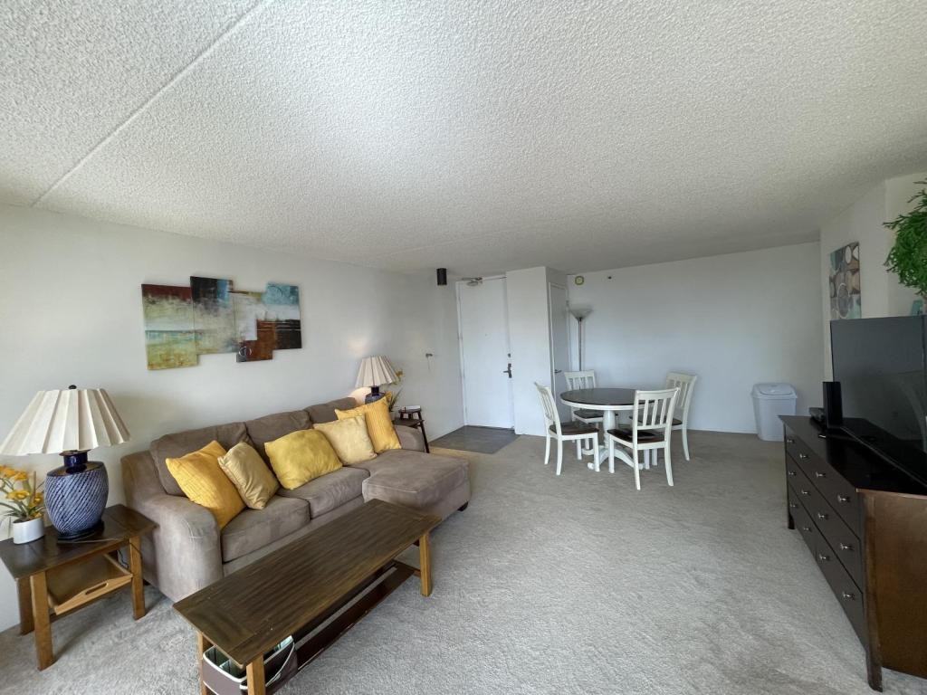 201 Ohua Ave - Photo 7 of 13