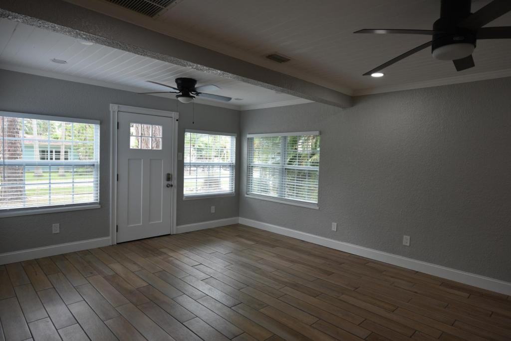 528 Tennessee Ave - Photo 2 of 10