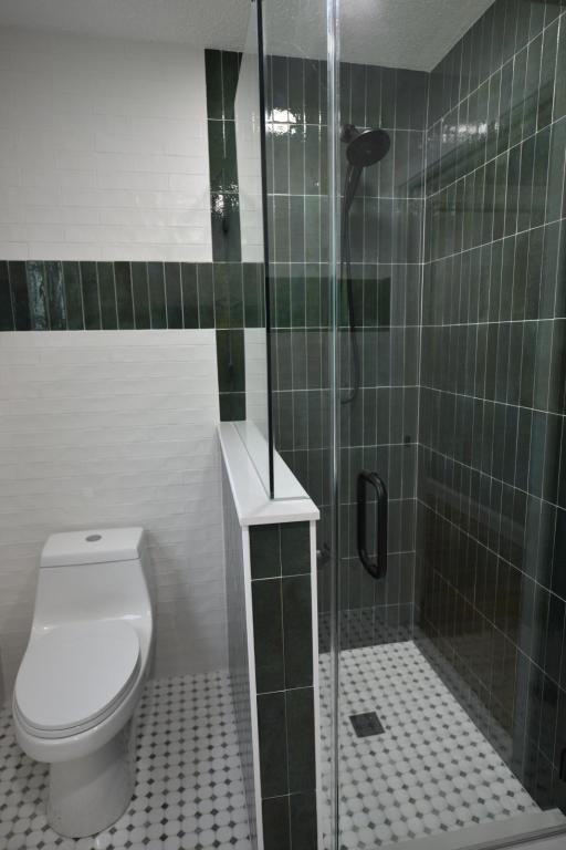 528 Tennessee Ave - Photo 5 of 10