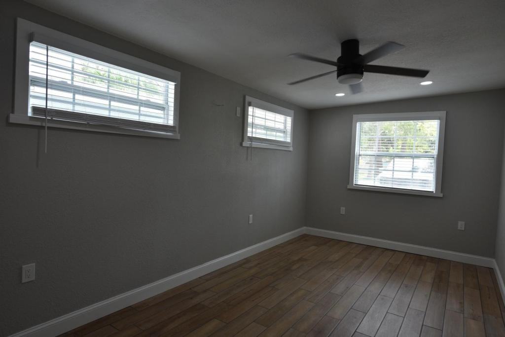 528 Tennessee Ave - Photo 7 of 10