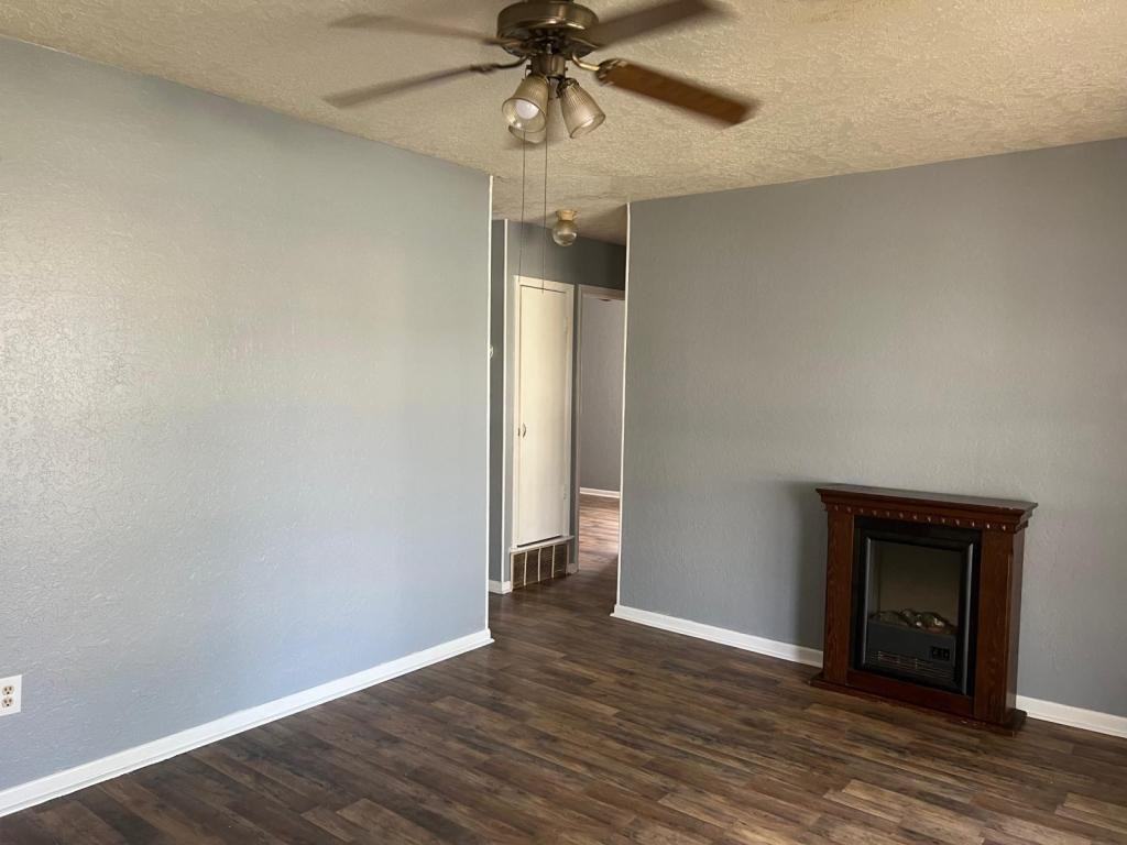 1719 Nw 48th St - Photo 3 of 20