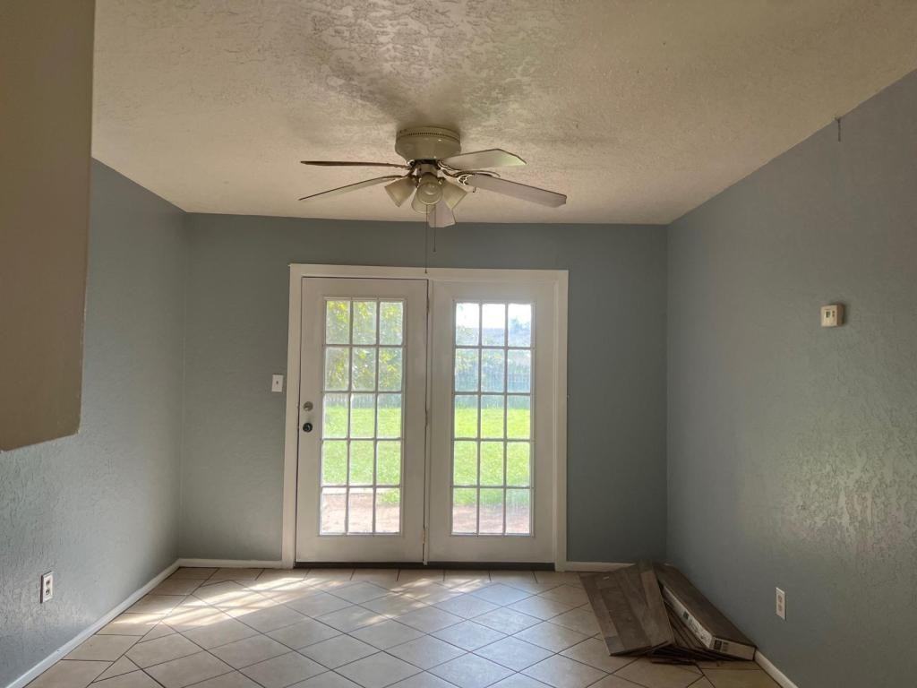 1719 Nw 48th St - Photo 5 of 20