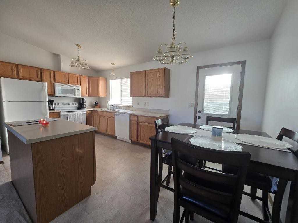 1235 Ziebach Street - Photo 3 of 11