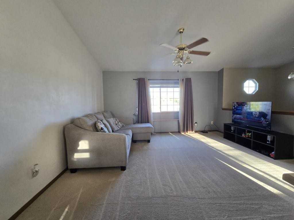 1235 Ziebach Street - Photo 6 of 11