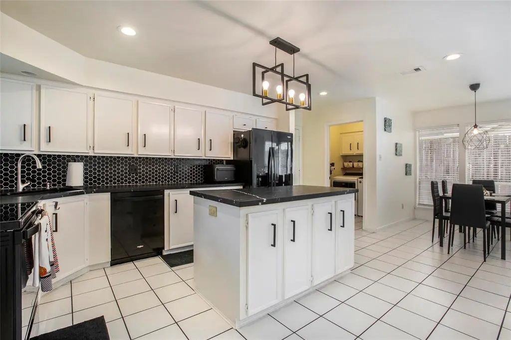 12131 Ella Lee Ln - Photo 7 of 18