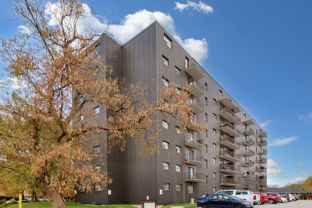Regal Tower Apartments - Sarnia - Photo 1 of 1