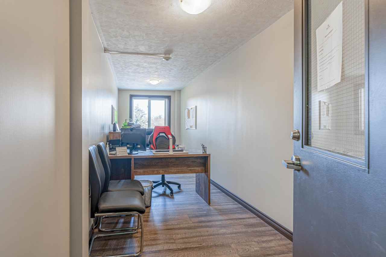 Hillcrest Apartments - Photo 5 of 23