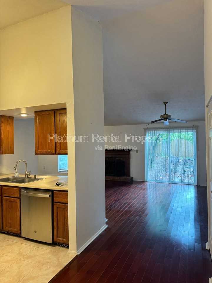 1295 Taylor Oaks Drive - Photo 6 of 37