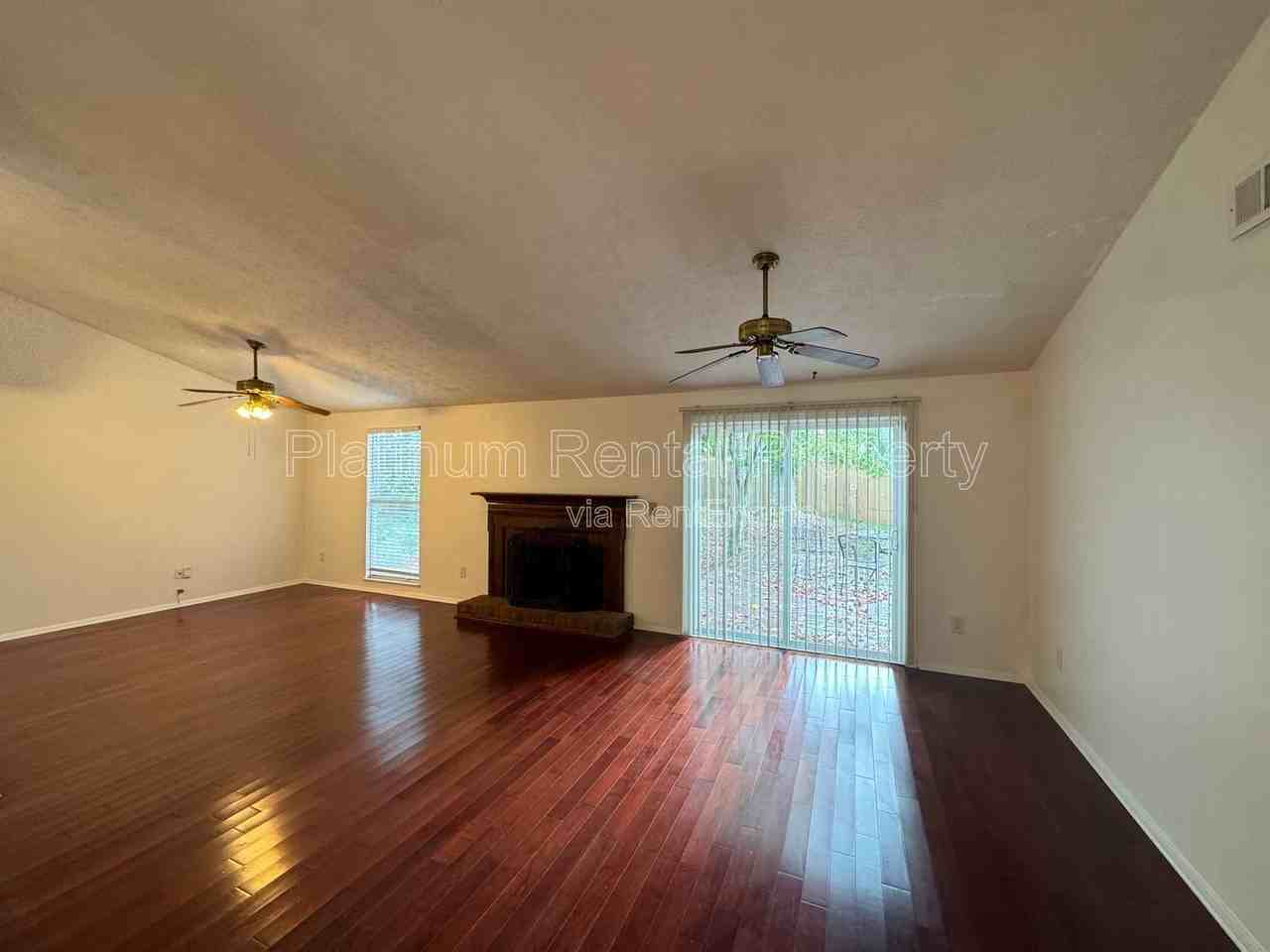 1295 Taylor Oaks Drive - Photo 7 of 37