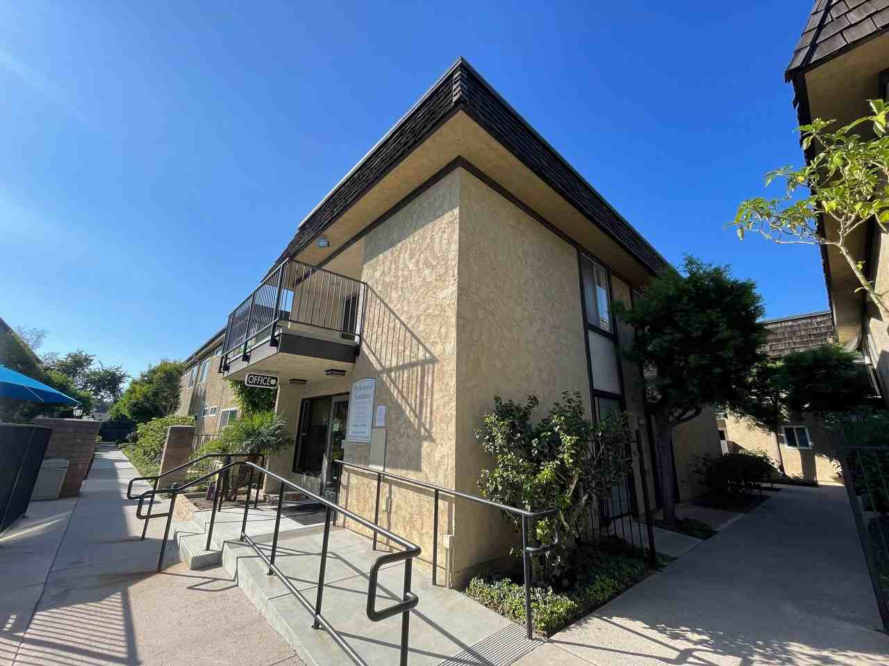 Parkwood Gardens Apartments - Photo 4 of 12