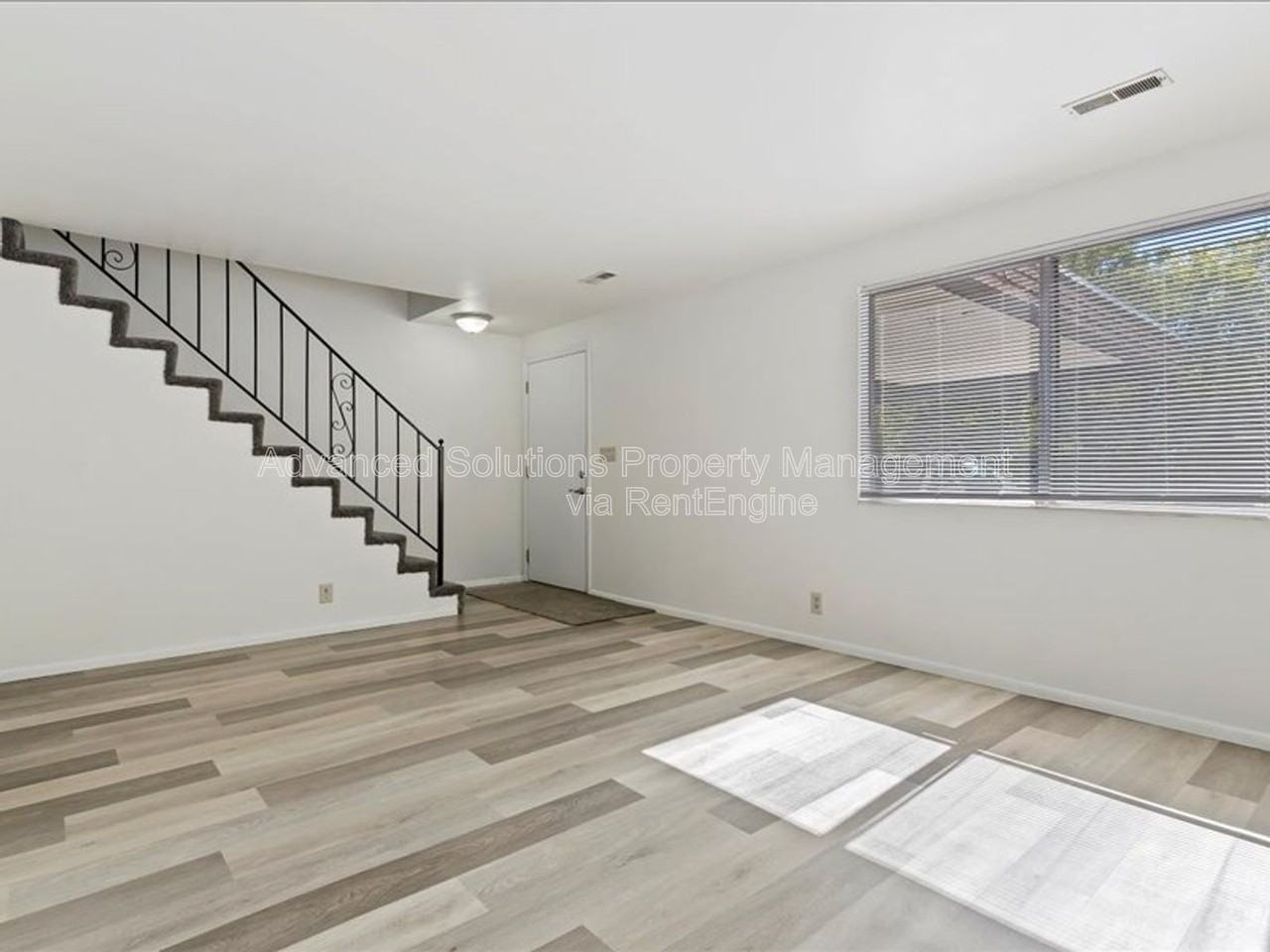 4554 South 785 East #4554 - Photo 3 of 21