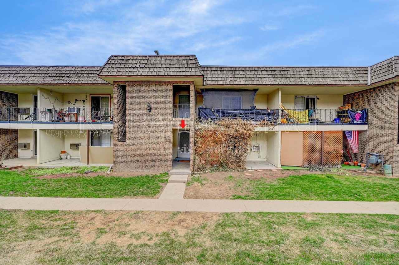 4565 S Lowell Blvd #A