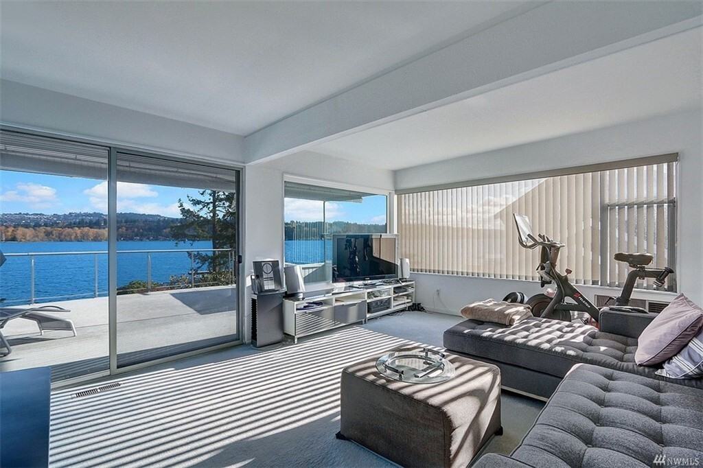 4456 Fercroft Rd - Photo 3 of 13