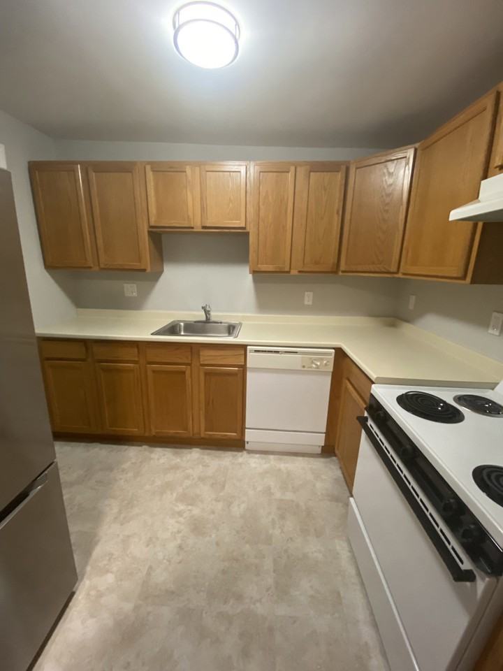 16 Clarmore Dr #16-2A - Photo 5 of 7