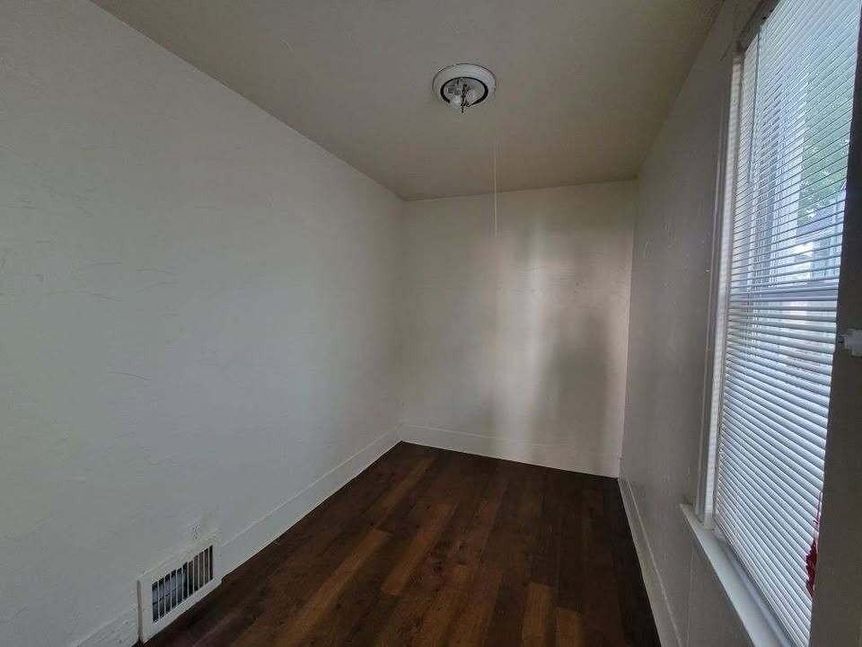2235 S 20th St - Photo 3 of 5