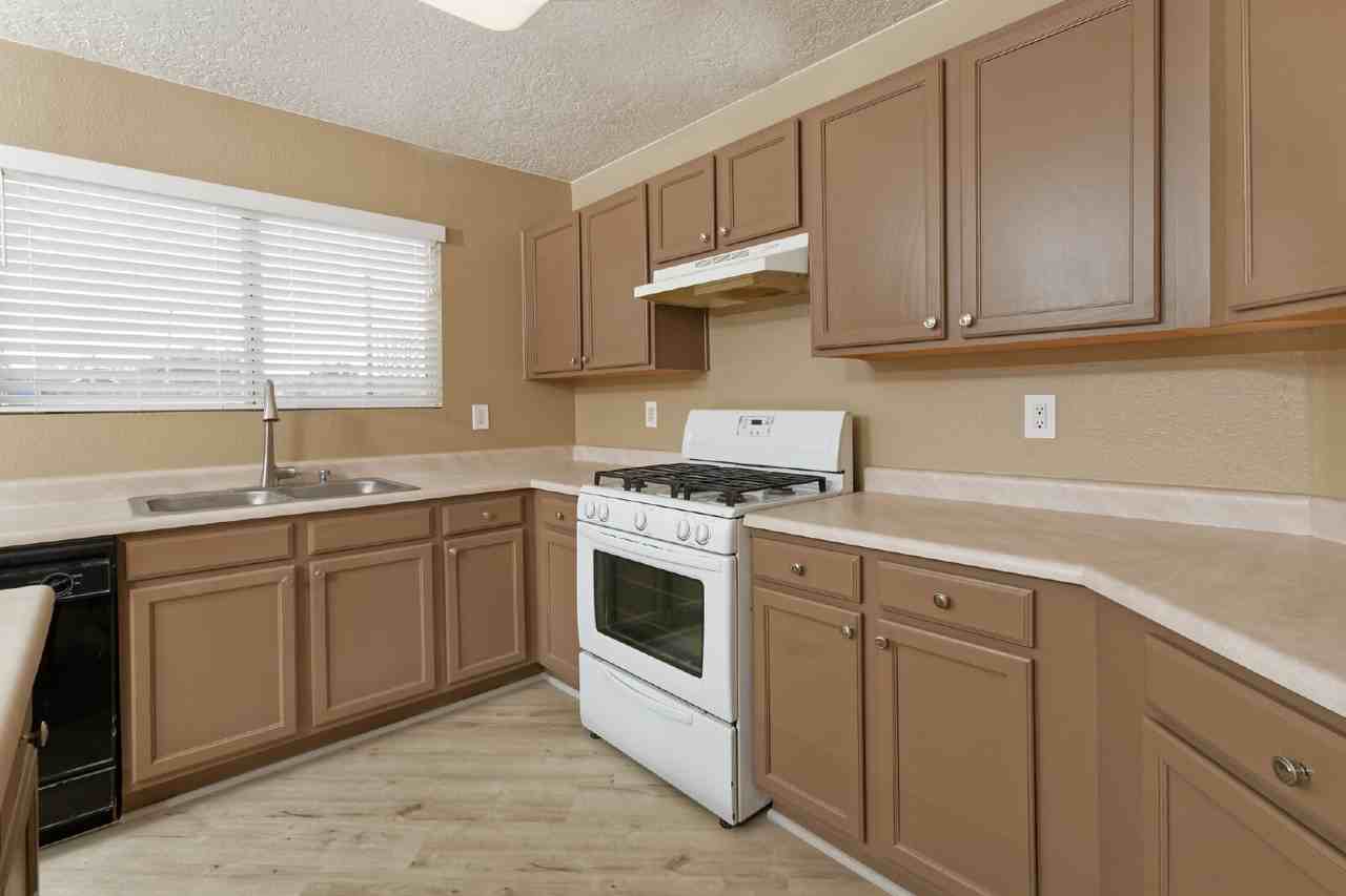 6900 Poppy Place Northwest - Photo 7 of 22