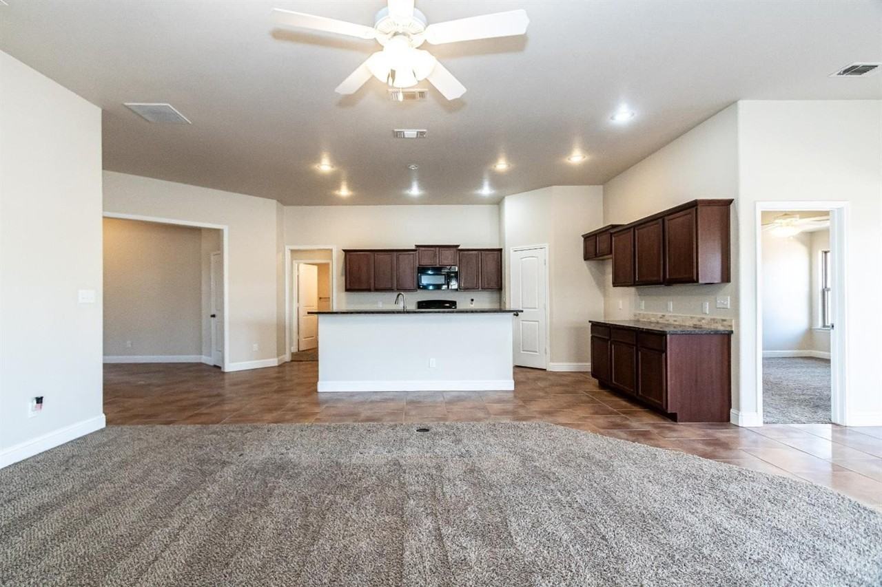 9706 Ridgely Ave - Photo 5 of 36