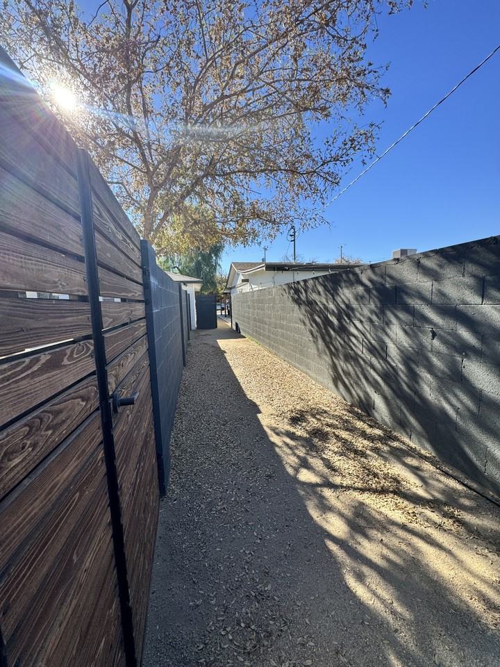 2132 W Virginia Ave #REAR - Photo 5 of 19