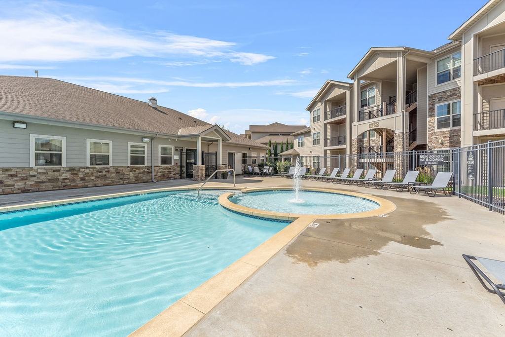 Summit Crossing - Photo 4 of 50