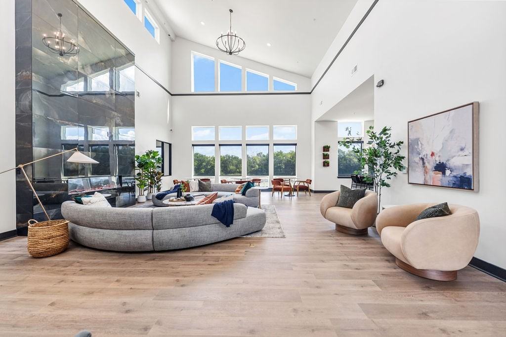 Reunion at Blackwell - Photo 2 of 50