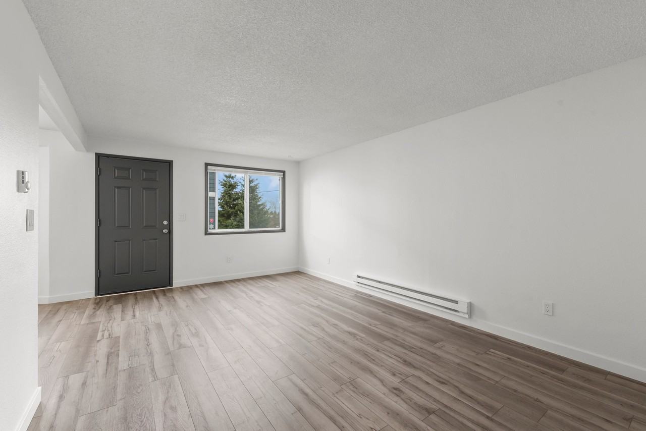 3307 S Asotin St #4 - Photo 4 of 23