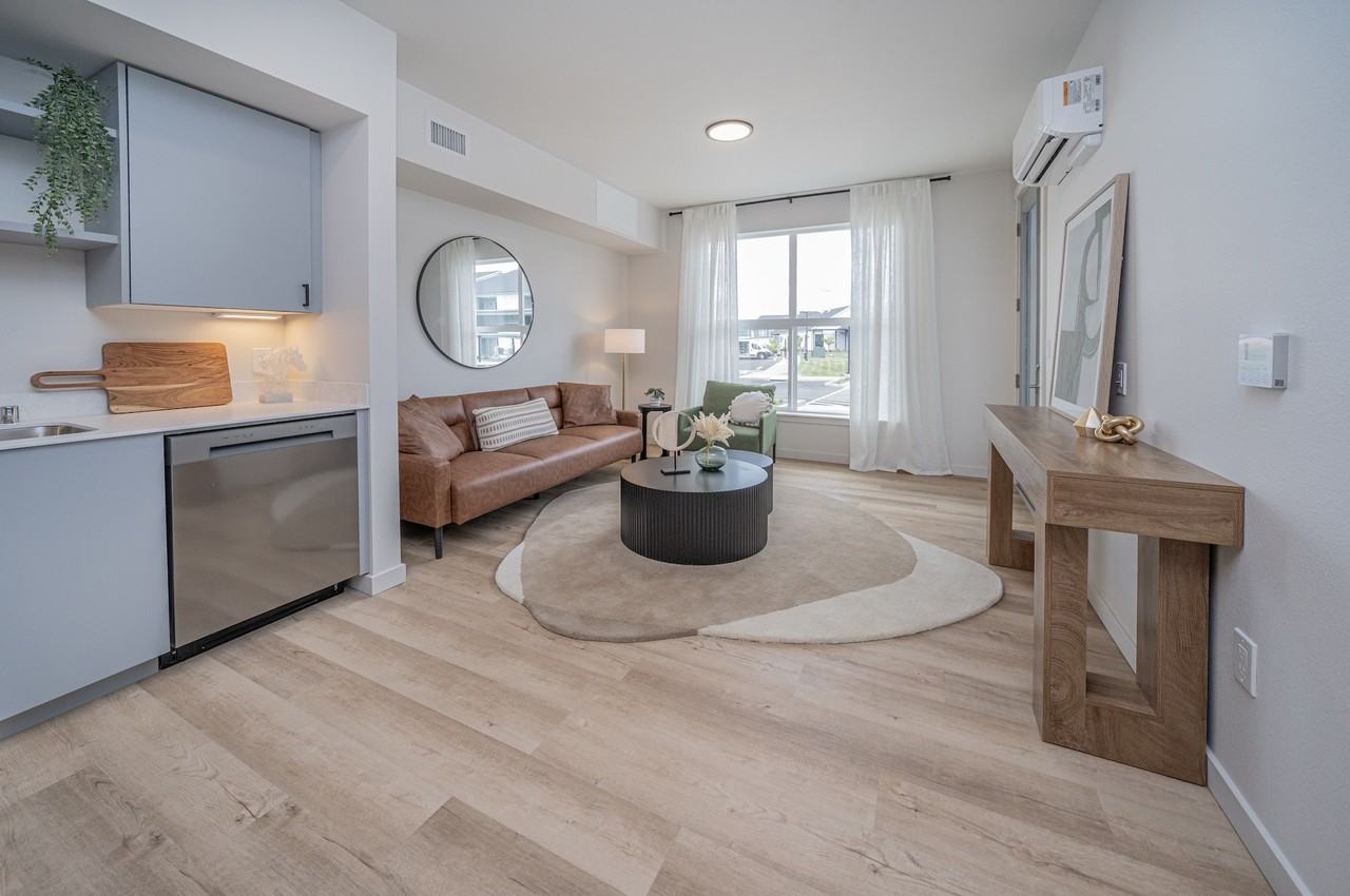 Signal Point - Photo 2 of 30