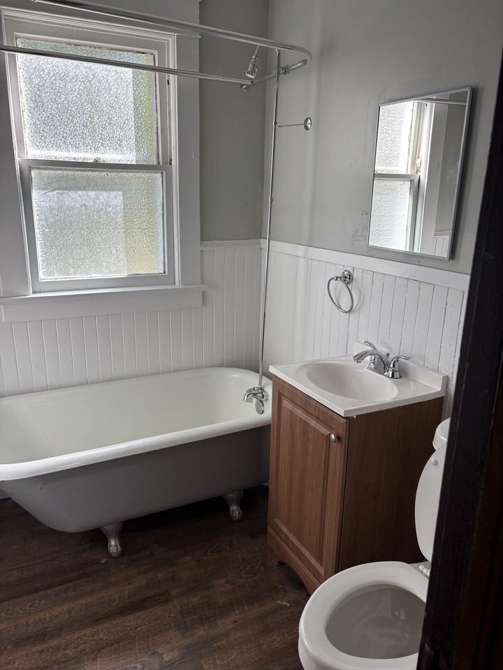 1943 Niagara St #2 - Photo 4 of 9