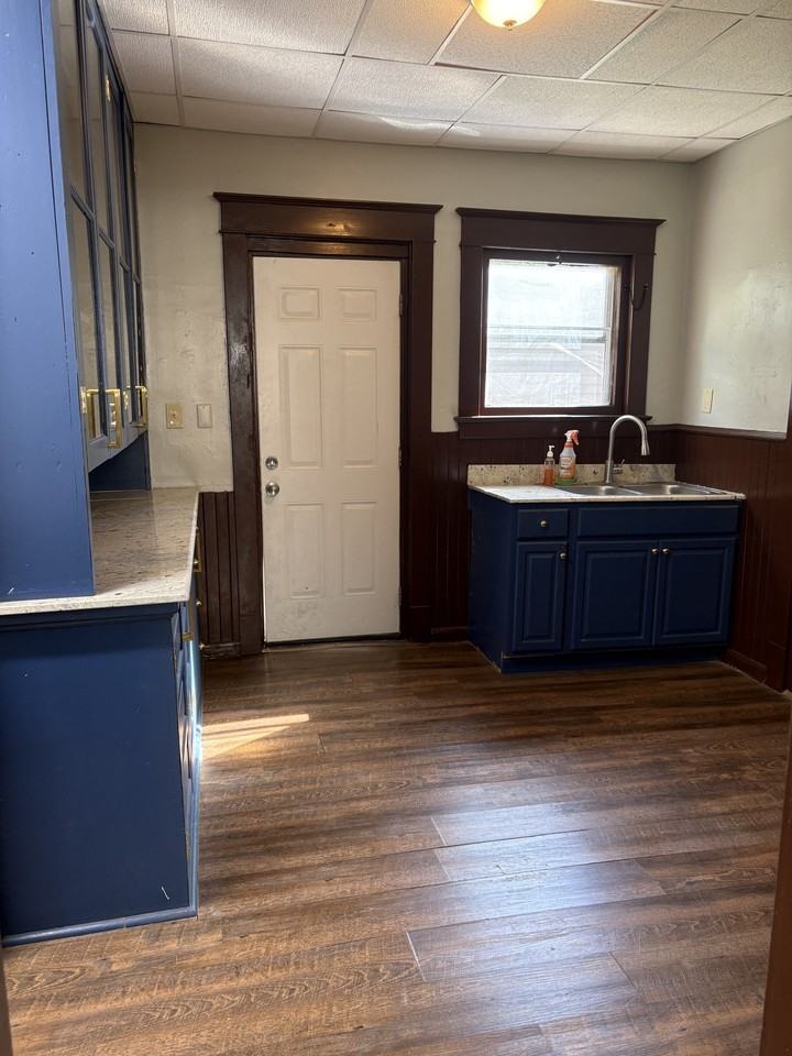 1943 Niagara St #2 - Photo 6 of 9