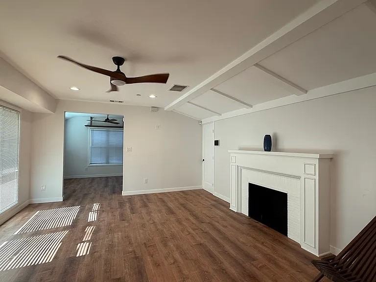 9300 S 10th Ave #NA - Photo 4 of 16
