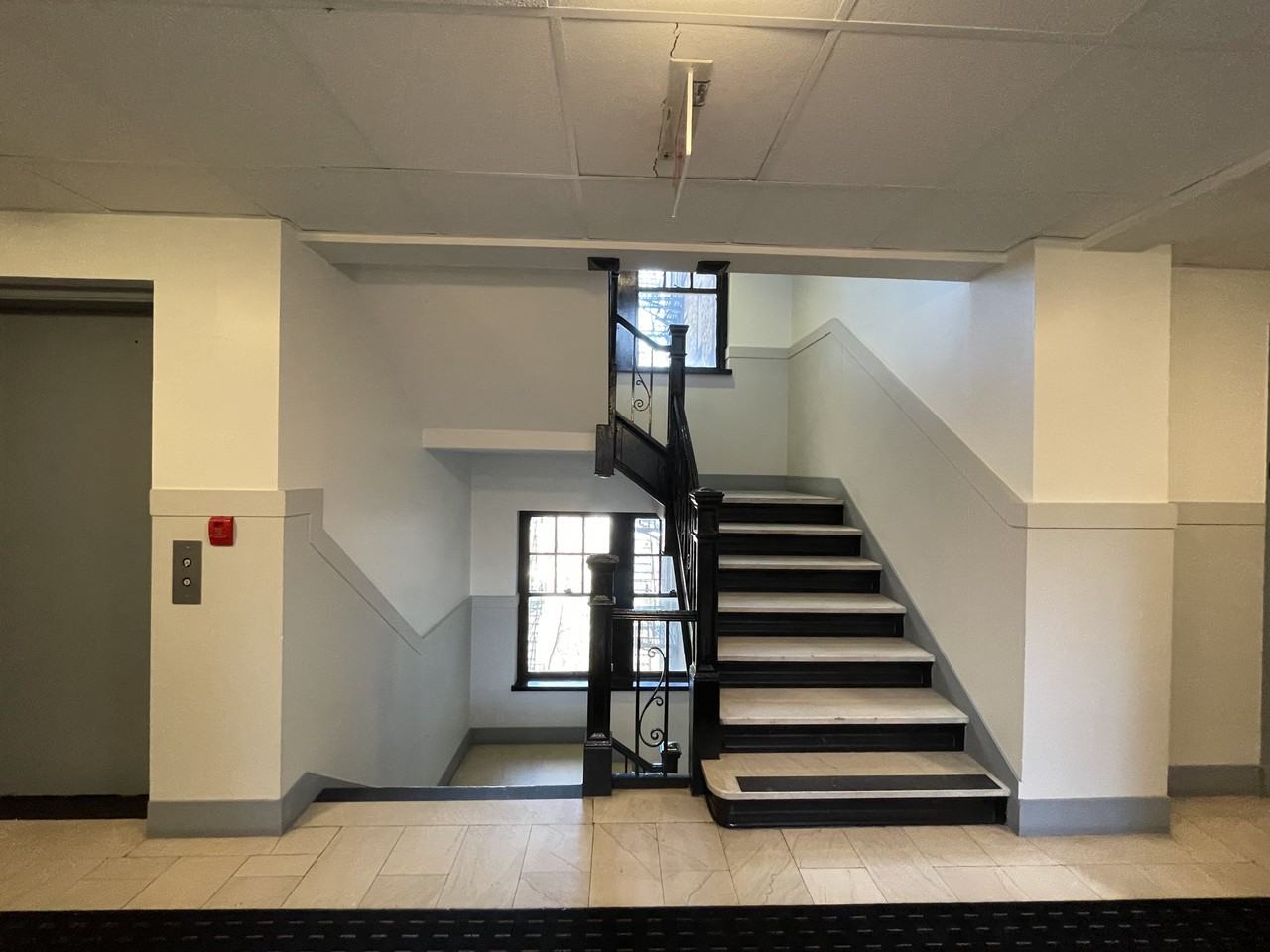 225 Golden Hill Street #1B - Photo 2 of 13