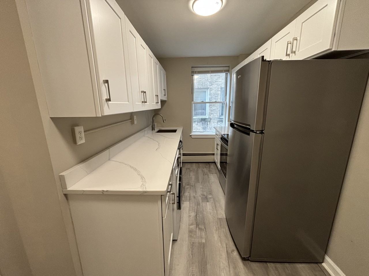 225 Golden Hill Street #1B - Photo 7 of 13