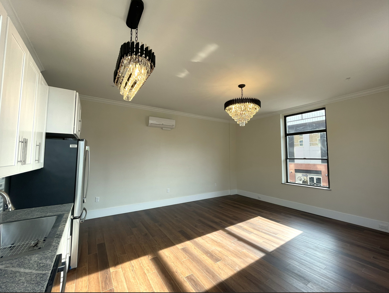 147 W Gray St #208 - Photo 4 of 32