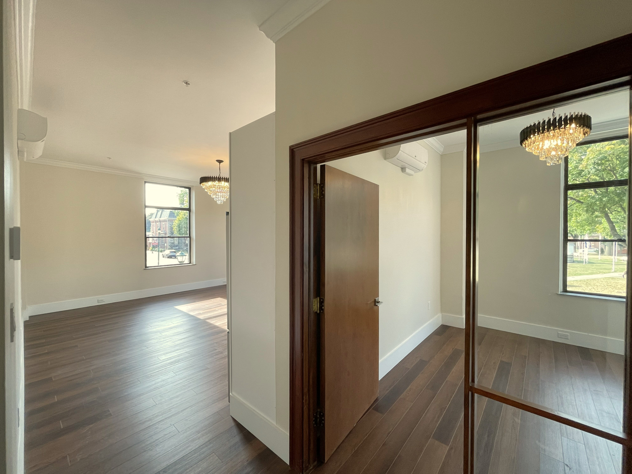 147 W Gray St #208 - Photo 6 of 32