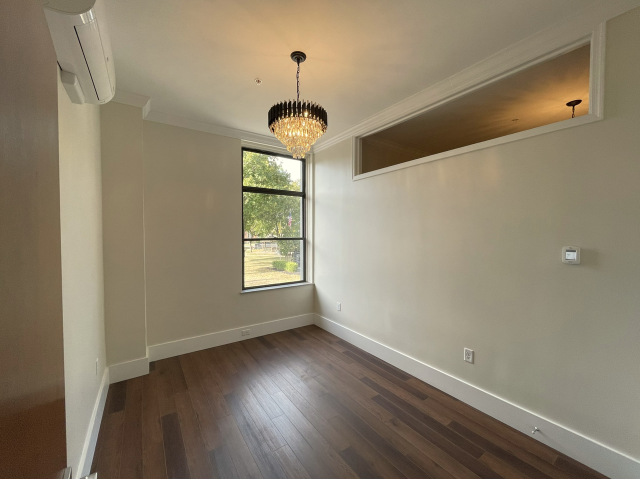 147 W Gray St #208 - Photo 7 of 32
