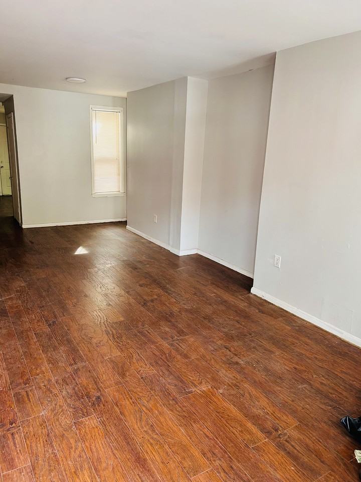 N Pine St #10th - Photo 2 of 5