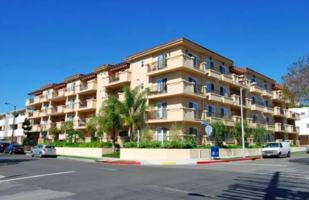 featured image of 11911 Mayfield Ave #106