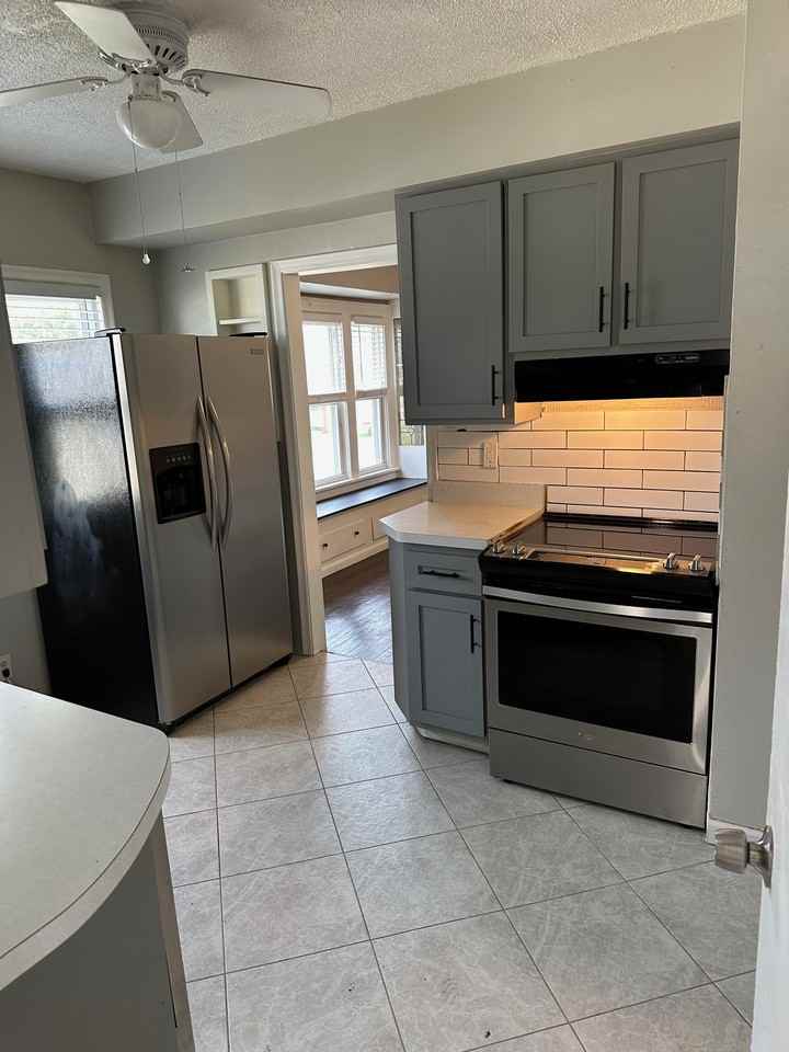 4402 Woodway Ave - Photo 6 of 11