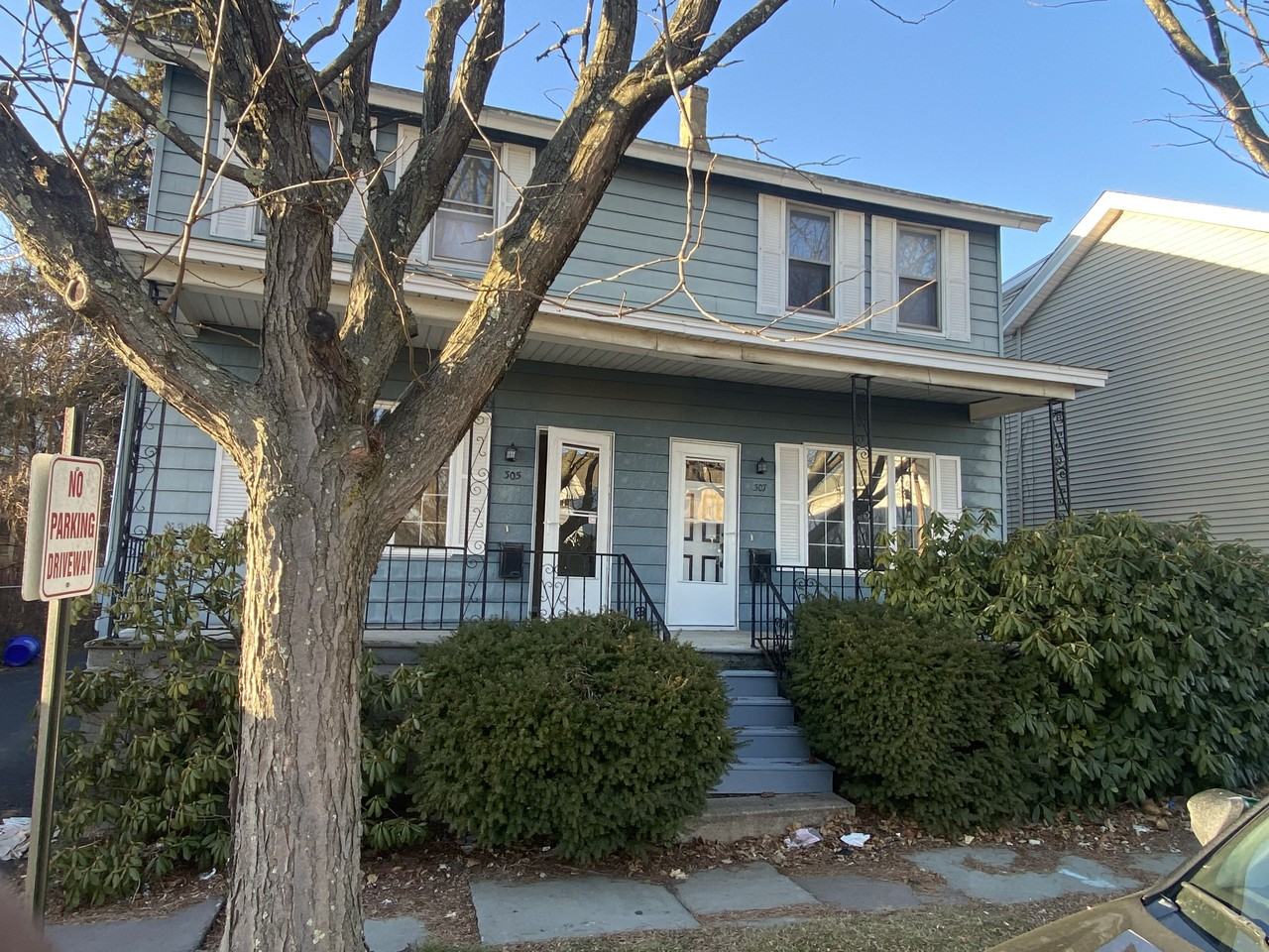 305 N Everett Ave - Photo 2 of 17