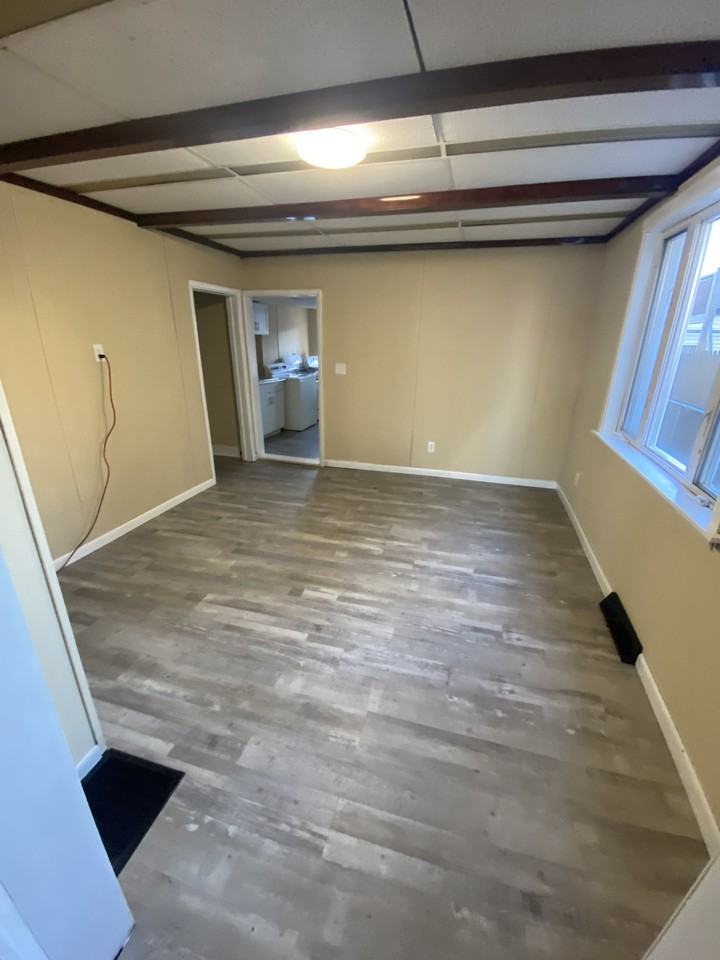 305 N Everett Ave - Photo 6 of 17