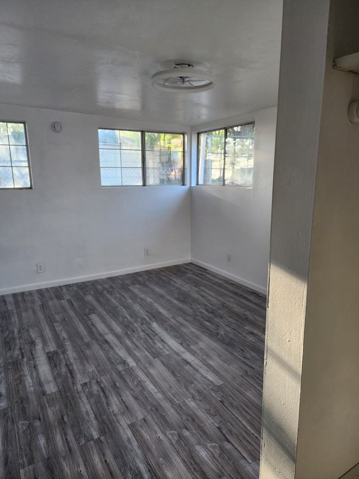 6116 Brooklyn Ave #NA - Photo 7 of 10