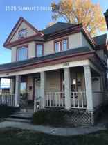 1528 Summit St - Photo 1 of 1